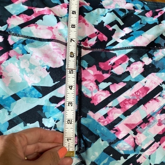 FABLETICS Women's Large Crop Pants Leggings Running Yoga Pink Gray Green. - Picture 4 of 7